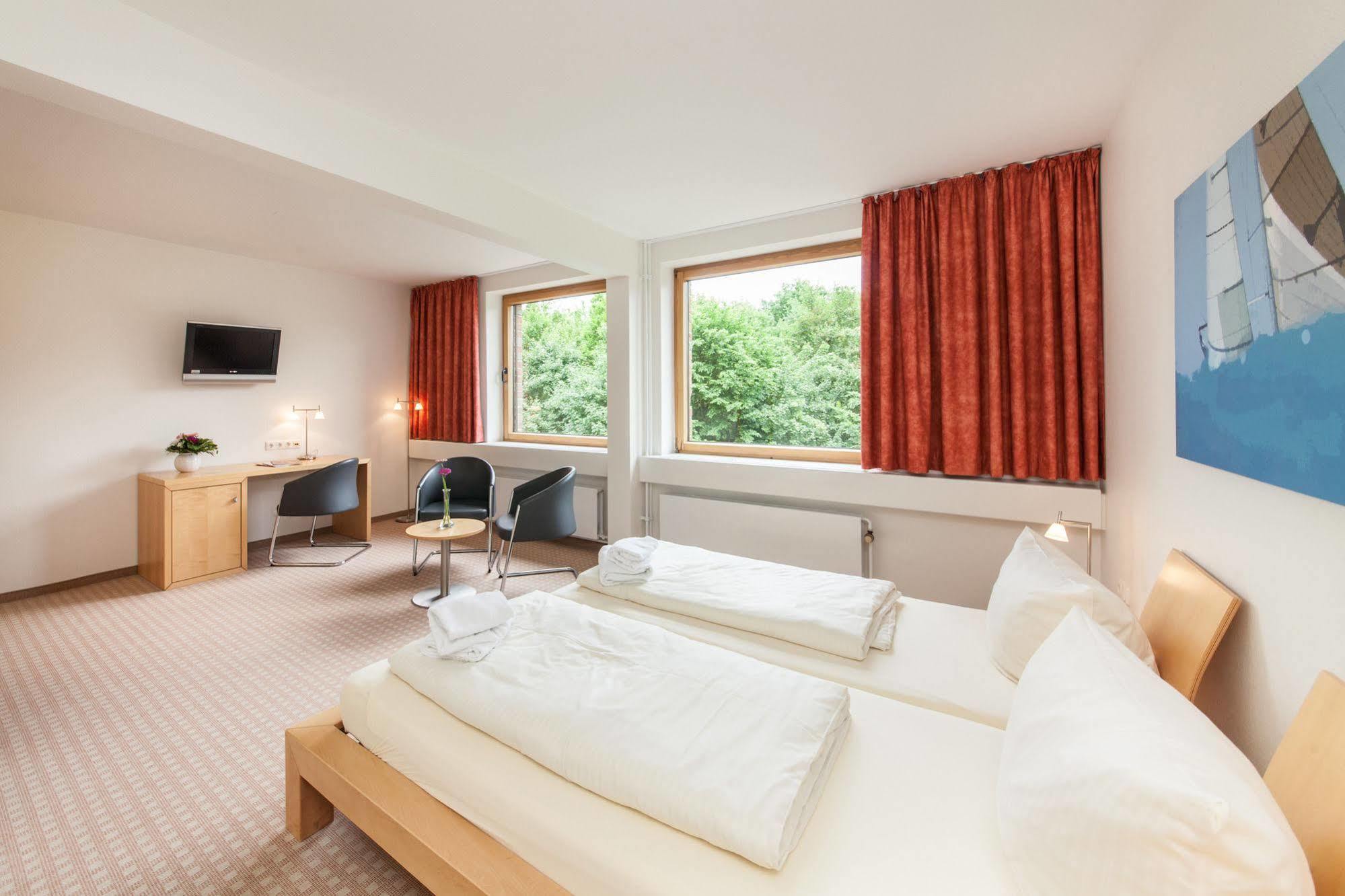 Garner Hotel Kiel - Akademie Luaran gambar